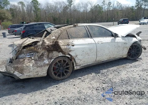 2014 Mercedes-Benz E 63 Amg S 4Matic z USA, uszkodzony, nr VIN WDDHF7GBXEA922946